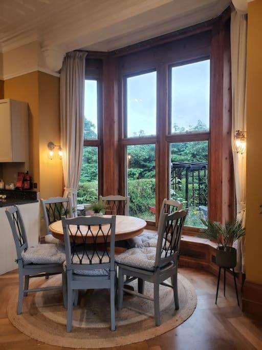 3 Bedroom 3 Bathroom Ground Floor Condo With Veranda Reigate Buitenkant foto
