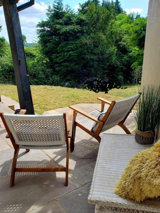 3 Bedroom 3 Bathroom Ground Floor Condo With Veranda Reigate Buitenkant foto